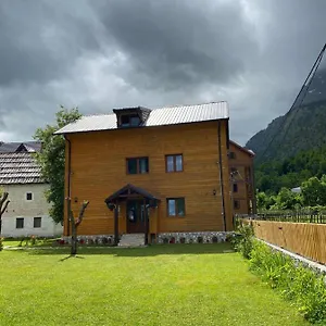 Mehmeti Gasthuis Valbone